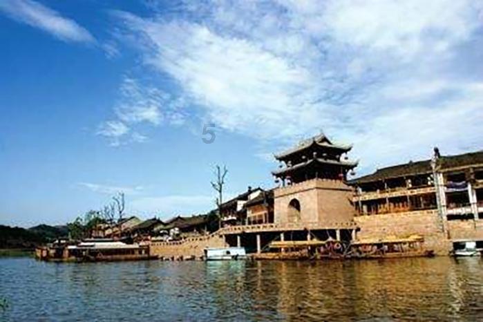 逃出田园庭院